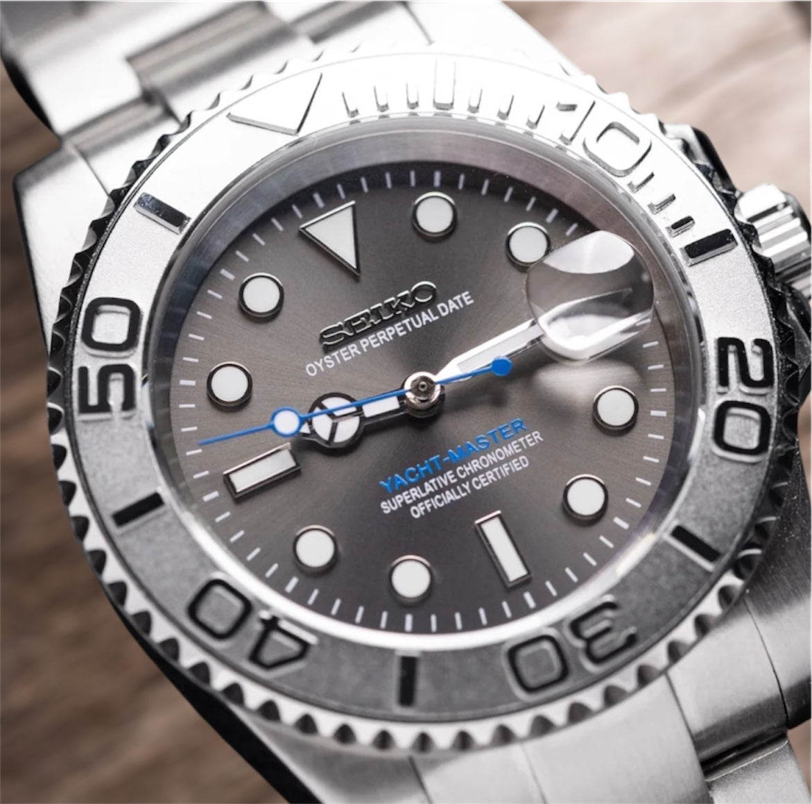 YATCH MASTER | GRISE